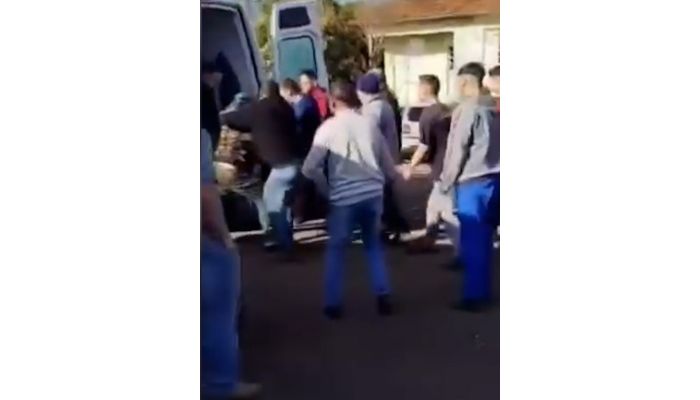Criança morre e outras duas ficam feridas após ataque em escola no RS